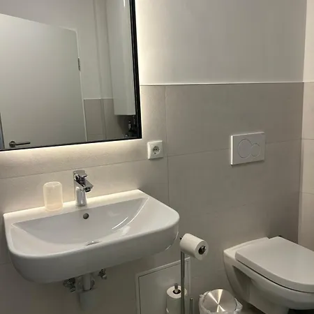 Mydistrict Hidden Gems - Innrain 02 Appartement Innsbruck