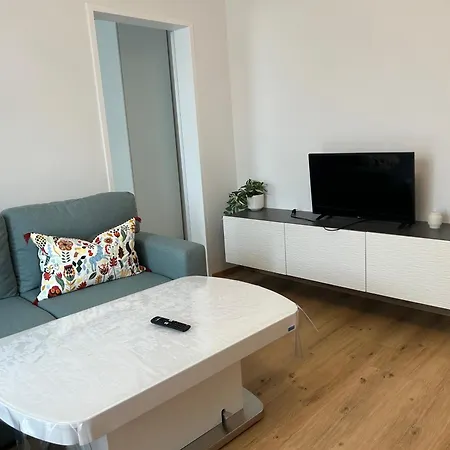 Mydistrict Hidden Gems - Innrain 02 Apartment *