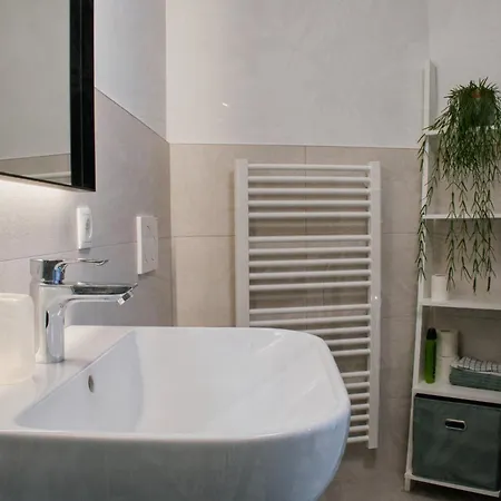 Apartamento Mydistrict Hidden Gems - Innrain 02