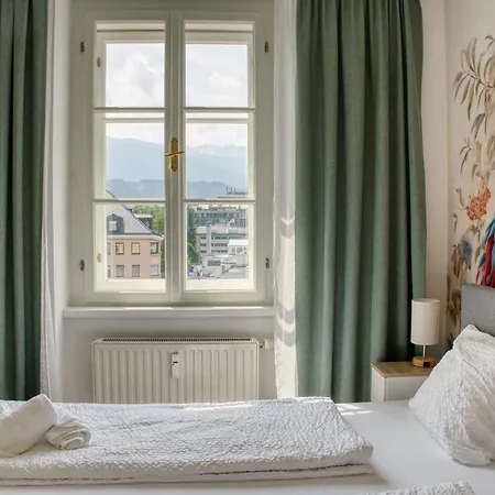 Mydistrict Hidden Gems - Innrain 02 * Innsbruck